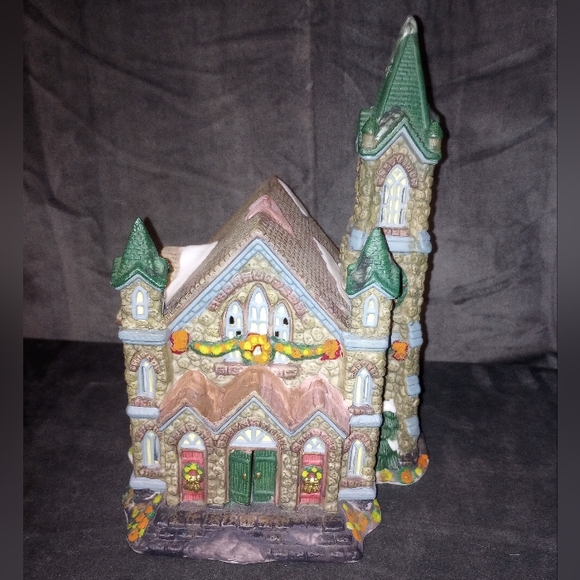 Vintage 2000 Santa's Workshop Collection Stoneybrook Church Christmas Village - Picture 5 of 13